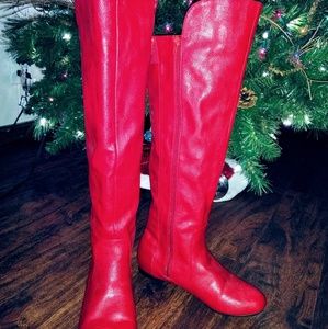 Very cute red boots!!